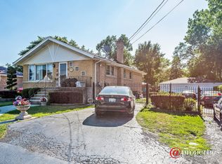 8452 Lawler Ave, Burbank, IL