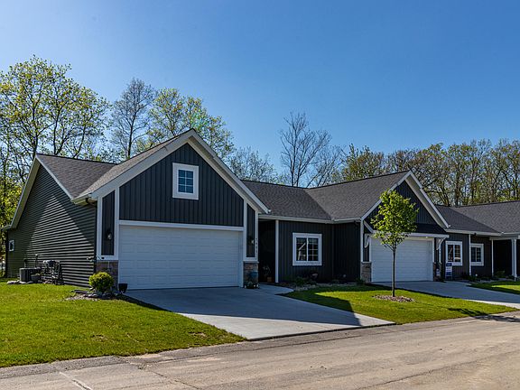 3rd image of 7491 Shagwood St SE Unit 6