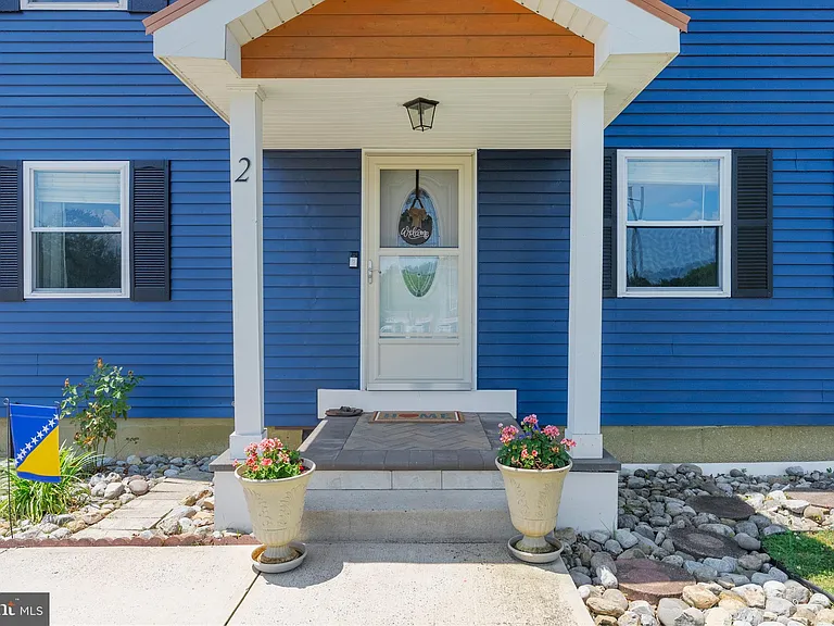 2 Lee Ct — Photo 3