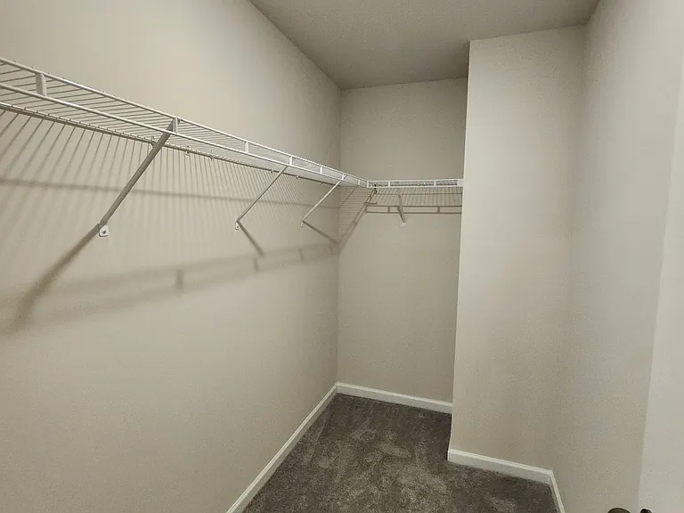 712 Peyden Ln #712 — Photo 8