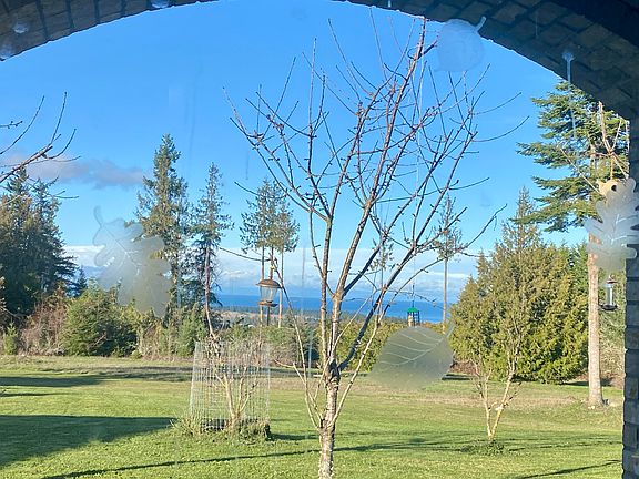 Gorgeous view at entryway