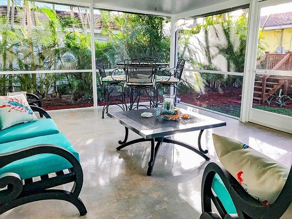 Screened in Patio