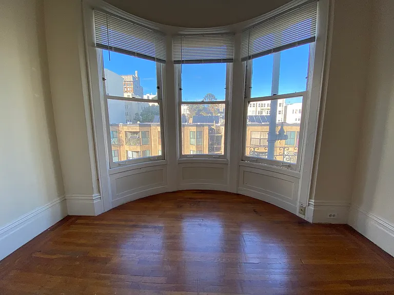 1739 Pine Street — Photo 10