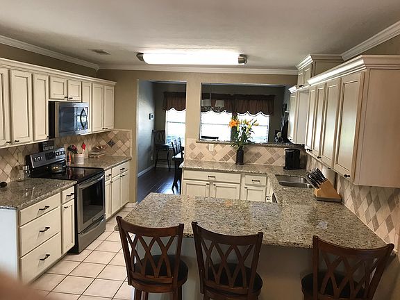 2nd image of 6930 Blarney St