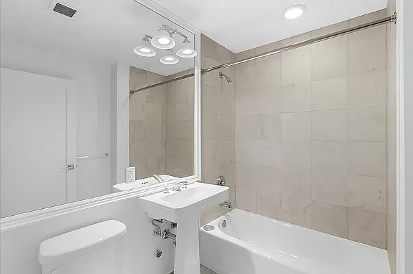 Rented by REAL New York | media 7