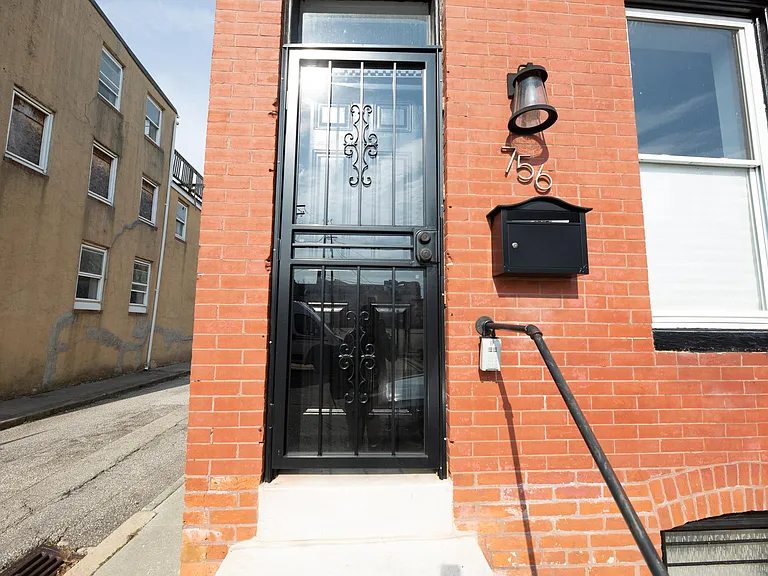 756 Ramsay St — Photo 26