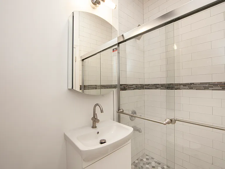 855 9th Ave #2A — Photo 6