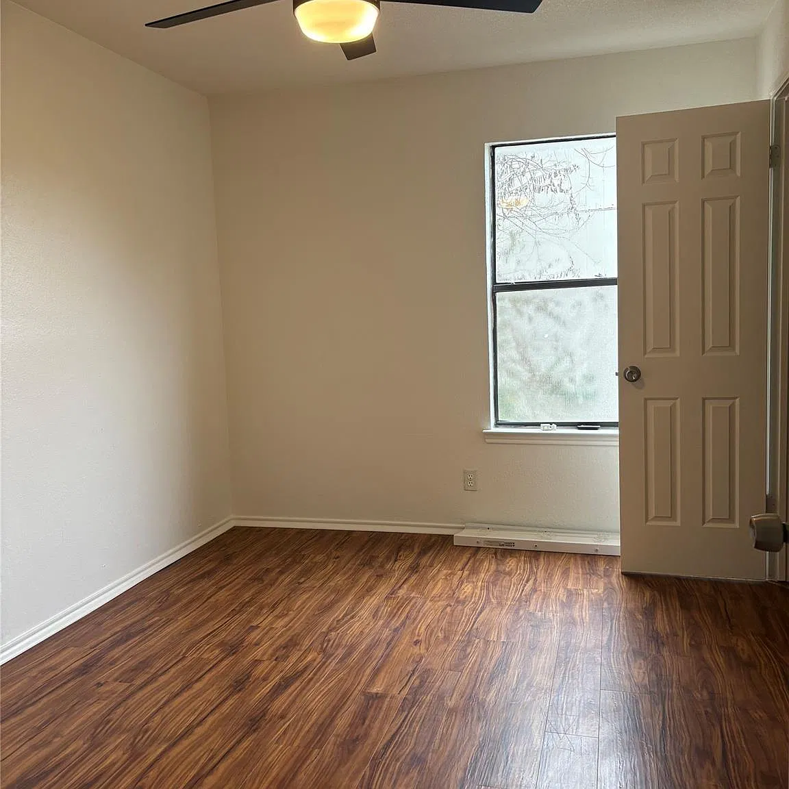 2 bed, 2.5 bath, 1030 sqft, $1,650 — Photo 2