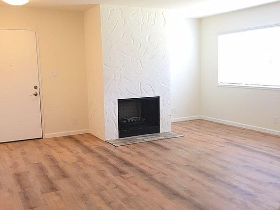 3rd image of 517 Alberta Ave