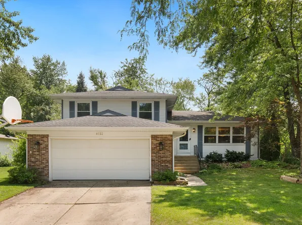 4032 Victoria Dr, Hoffman Estates, IL 60192