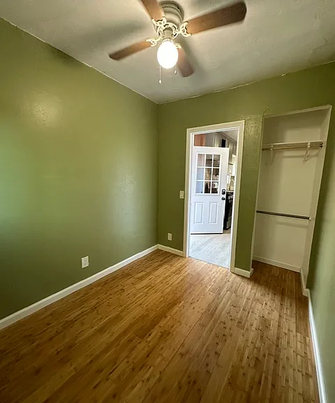 917 E 6th St #B — Photo 6