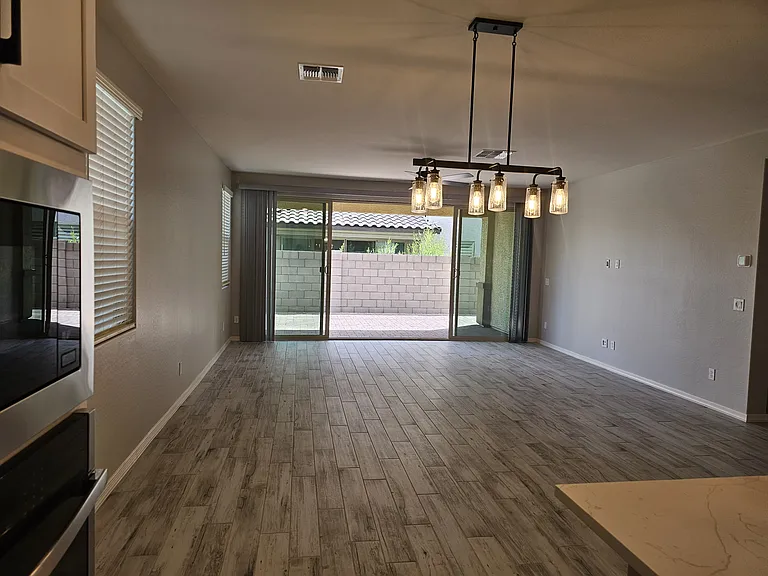 16253 W Avenida Del Sol — Photo 6