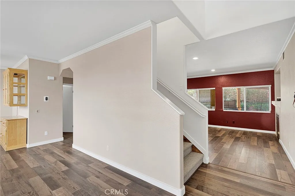 4 bed, 2.5 bath, 2247 sqft, $2,900 — Photo 3