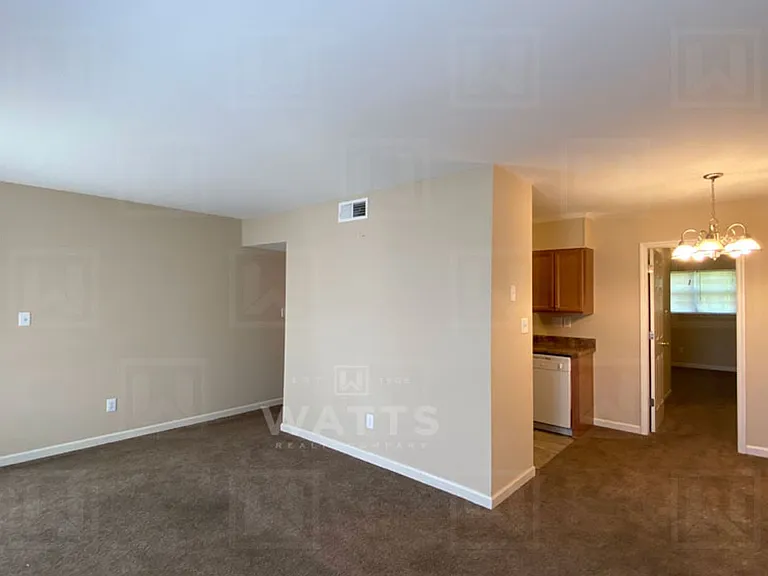 Club View Apartments — Photo 27