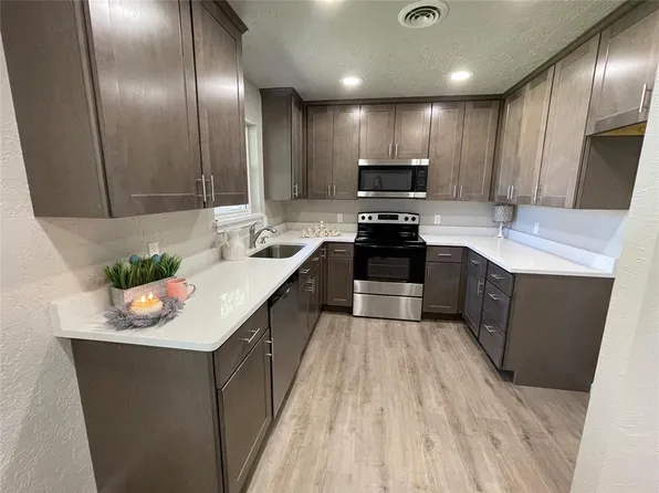 823 W Mission Dr, Anadarko, OK 73005