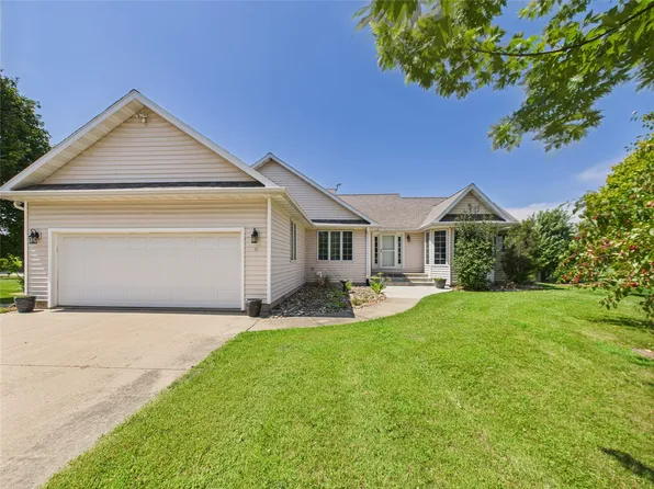3 Sawgrass Trl, Ottumwa, IA 52501
