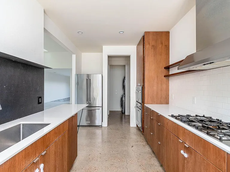3305 Garden Villa Ln #B — Photo 15