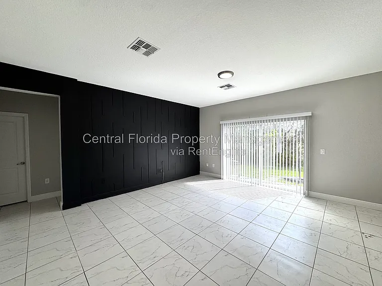 1389 Worthington Dr — Photo 4