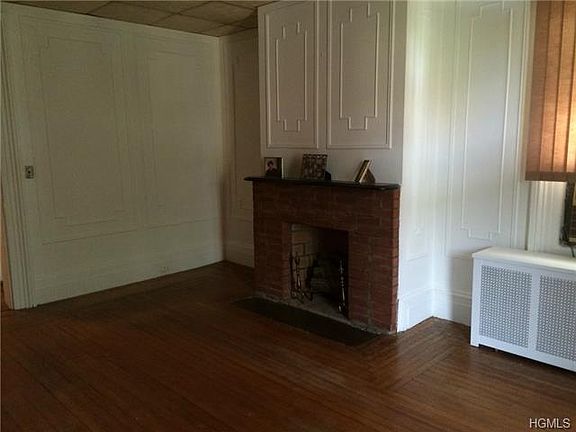 3rd image of 16 Cottage St