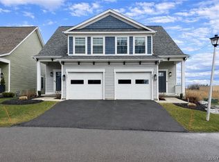 902 Carriage Ln, Buffalo, NY
