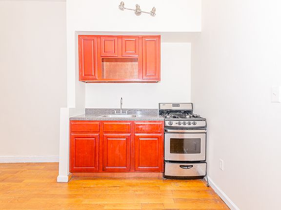 4th image of 191 Troutman St #L3