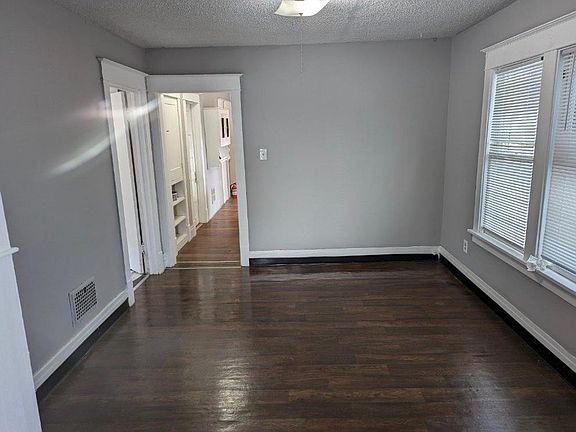 3rd image of 1197 West Ave