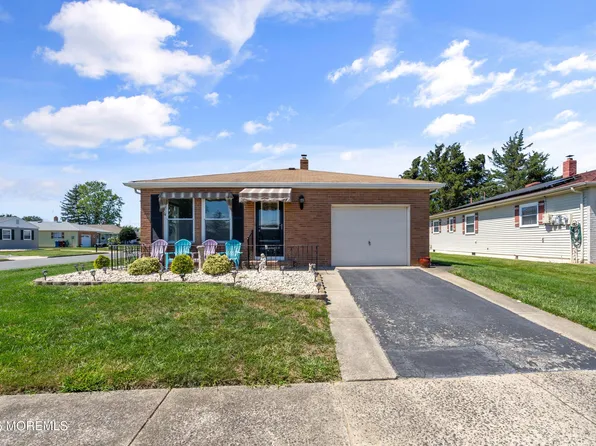 30 Maracaibo Place, Toms River, NJ 08757