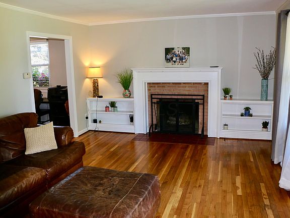 3rd image of 2929 Fair Ave