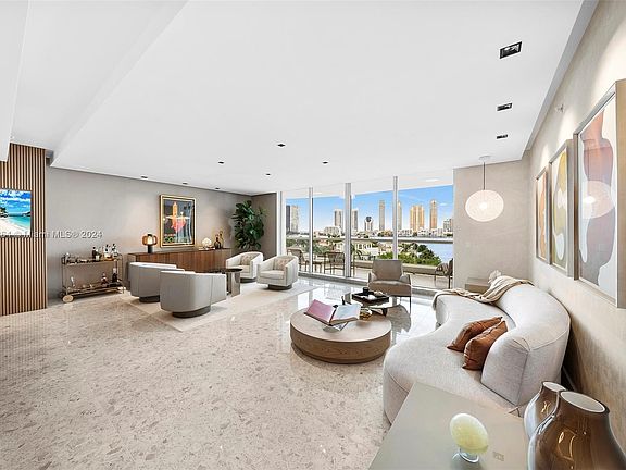4th image of 6000 Island Blvd APT 707