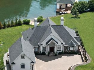 1076 Ascend Ln, Huddleston, VA 24104
