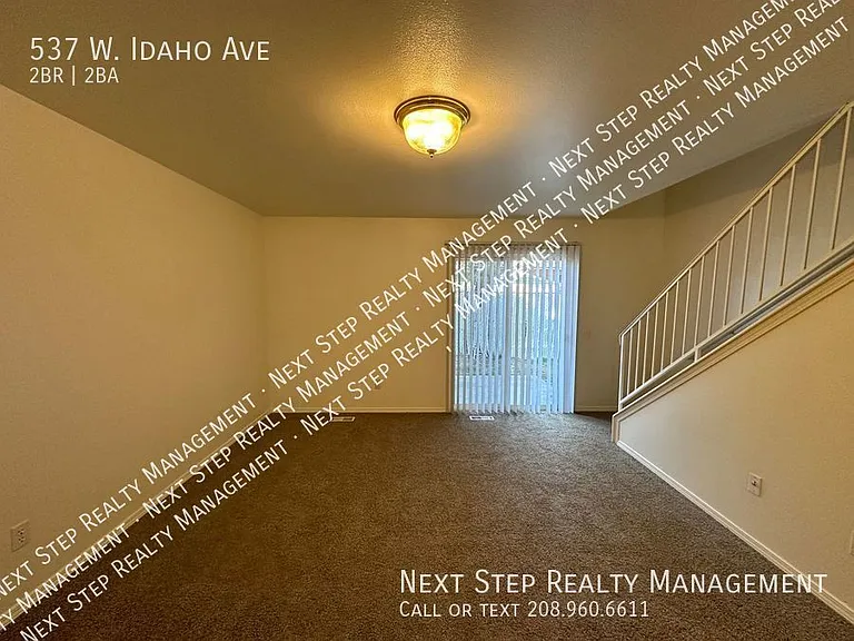 537 W Idaho Ave — Photo 2