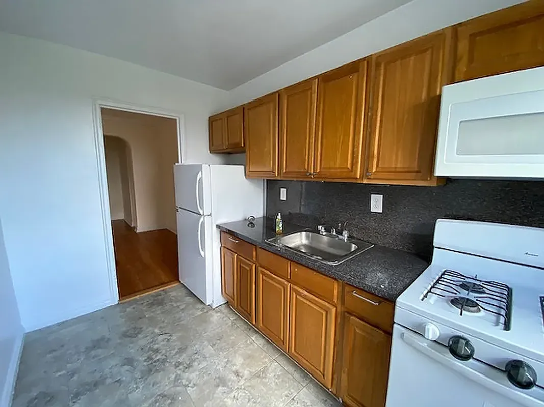 70-01 113th Street — Photo 3