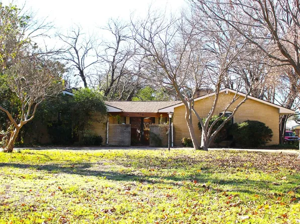 513 Lawnmeadow Dr, Richardson, TX 75080