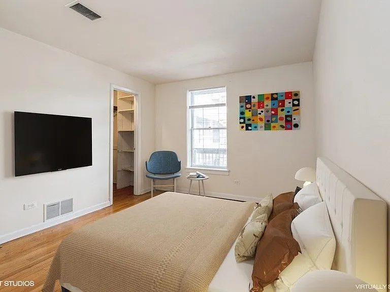 2921 N Sheffield Ave #2S — Photo 10