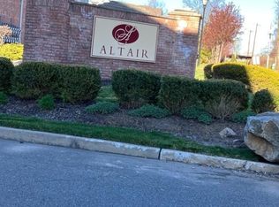 4148 Cory Ln BLDG 4 #4148, Elmwood Park Boro, NJ 07407