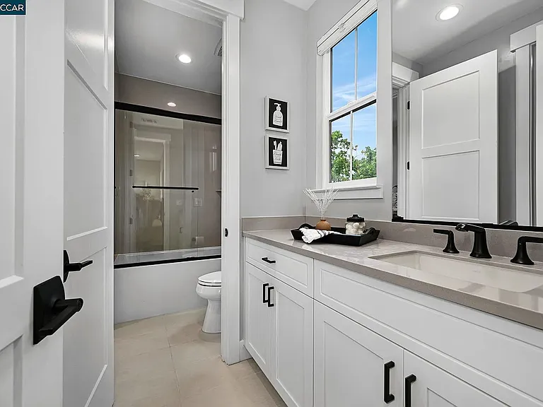 226 Akabane Ln — Photo 38