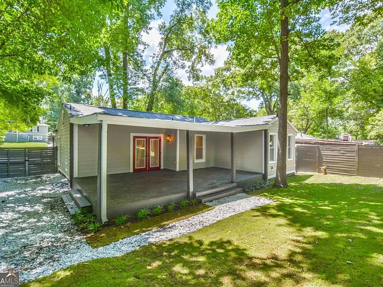 1391 Kennesaw Dr NW — Photo 14