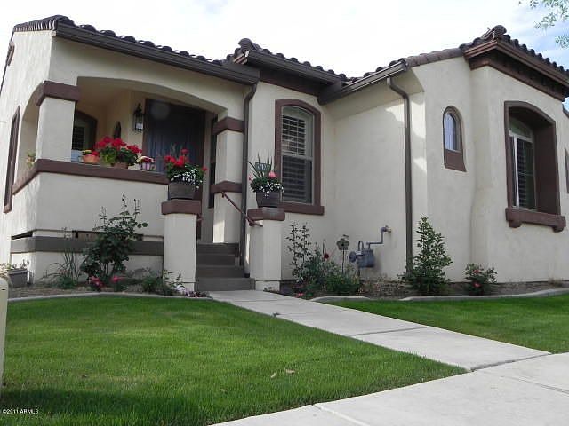 1st image of 2821 E Camellia Dr
