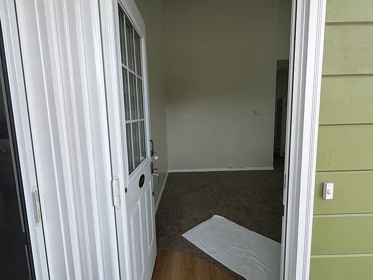 1105 Virginia Way — Photo 6