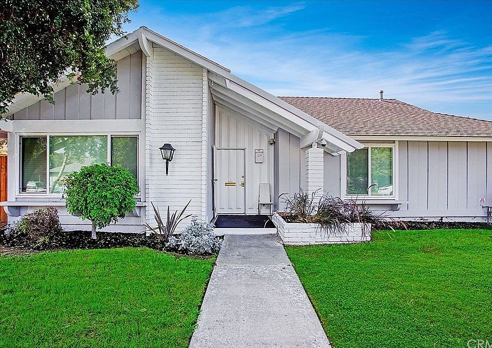 1st image of 2636 W Orion Ave