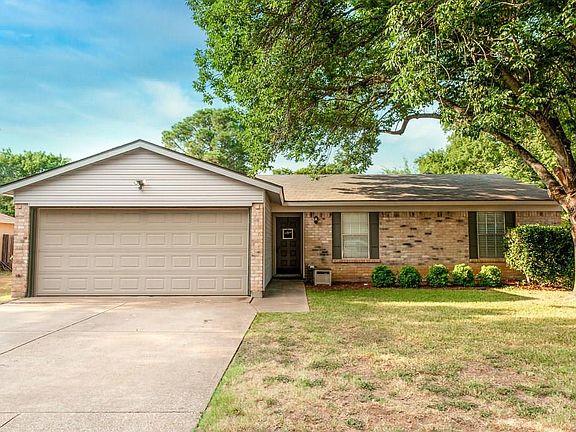 2nd image of 5103 French Wood Dr