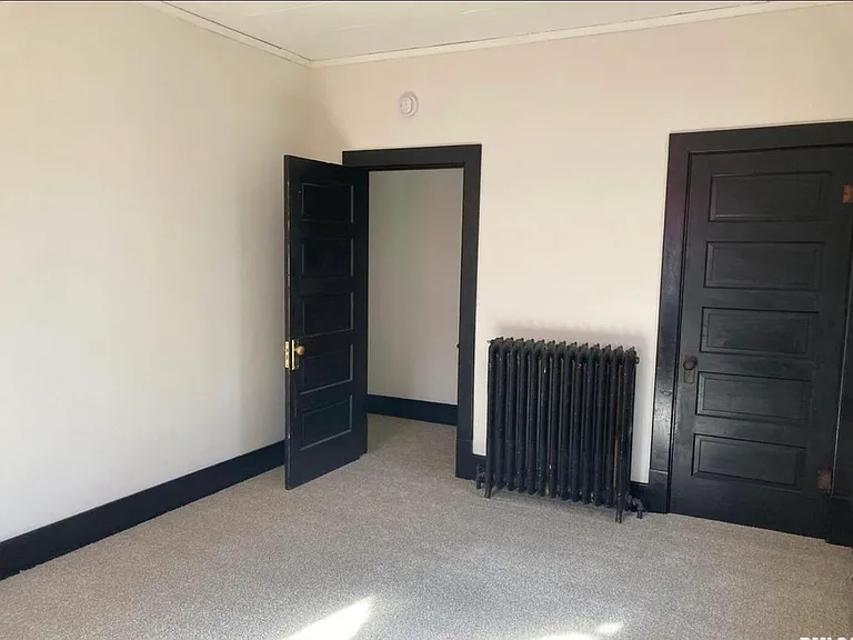 1605 Arlington Ave #1 — Photo 8