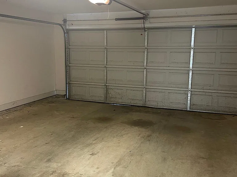 18 Clear Springs Ct — Photo 30