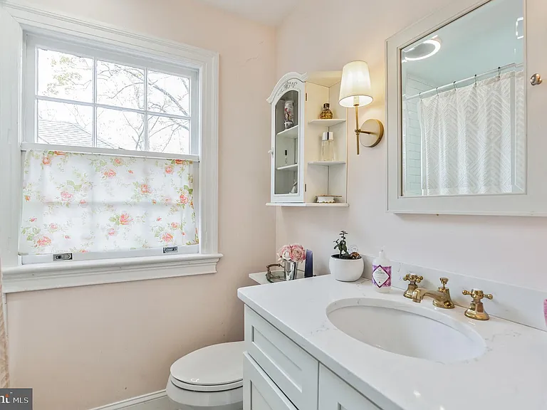 5521 Nebraska Ave NW — Photo 19