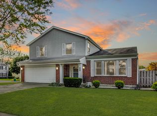 797 Dannet Rd, Buffalo Grove, IL 60089