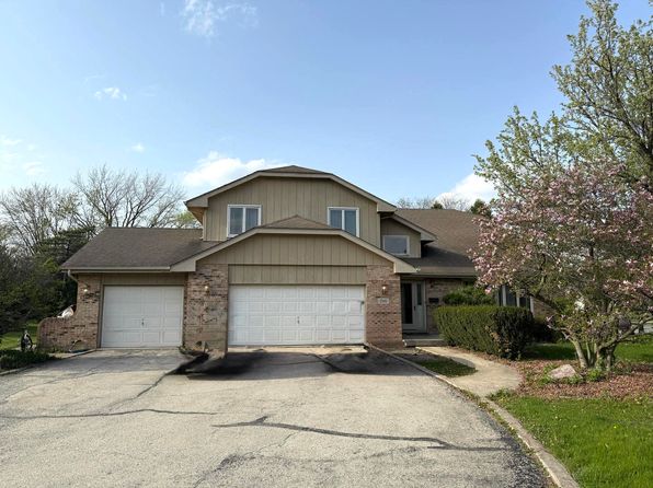 2 Homan Cir, Park Forest, IL 60466