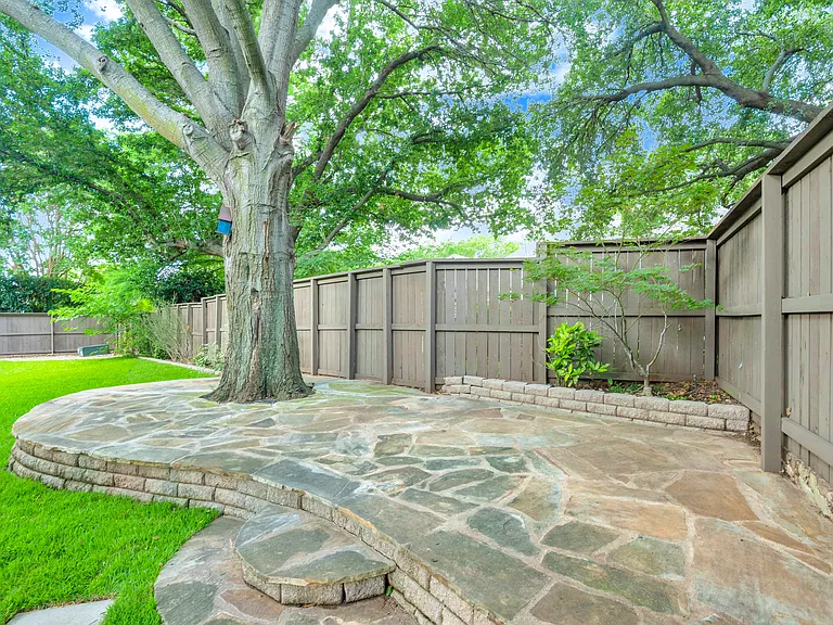 360 Highland Oaks Cir — Photo 37