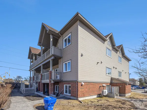 920 White Alder Ave #F, Ottawa, ON K1T 0K5