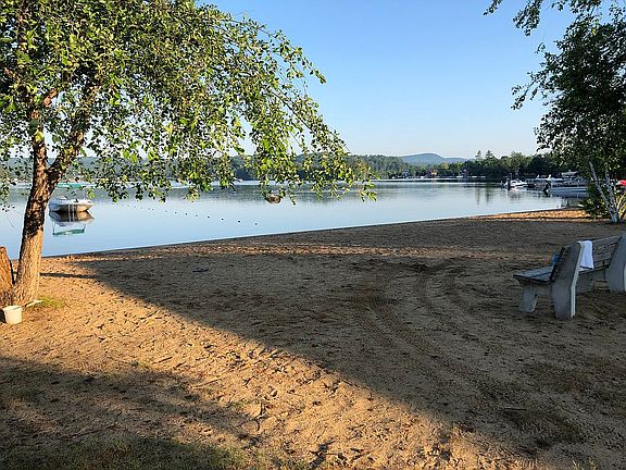 4 min. Walk to Beach!