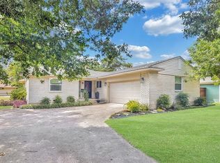 3027 Mapleleaf Ln, Dallas, TX 75233